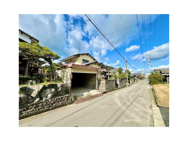 Miyawaki, Onishi-cho, Imabari-city (Onishi station) 2F 5SDK

5.5 million yen