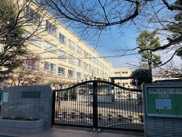 アットホーム 中野区 江古田１丁目 新井薬師前駅 2階建 ３ｌｄｋ 中野区の新築一戸建て 提供元 スターツピタットハウス 株 中野店 一軒家 家の購入