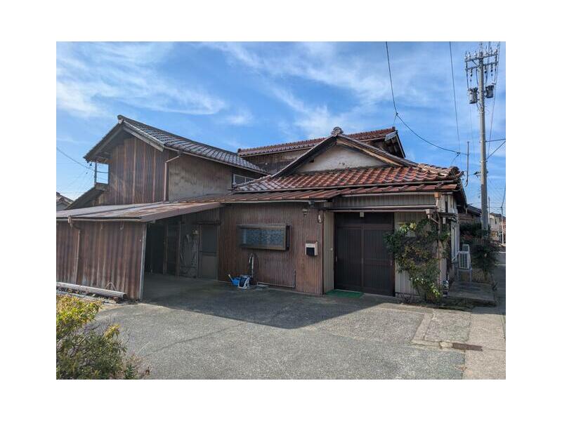 Ikiri-cho, Kaga-shi (Kagaonsen Sta.) 2F 7K

3.3 million yen