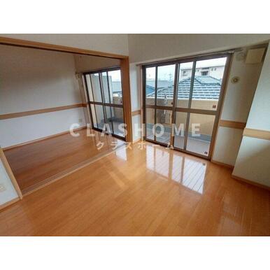 同物件の別部屋になります。