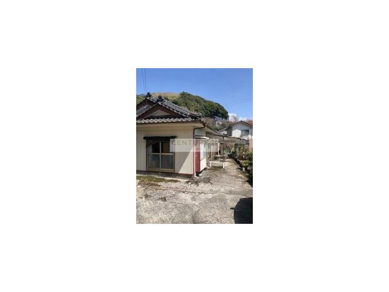 Kirishima-shi, Kirishima Takachiho, Makizono-cho (Kirishima Jingu station) Single-story building, 5DK

2,000,000 yen