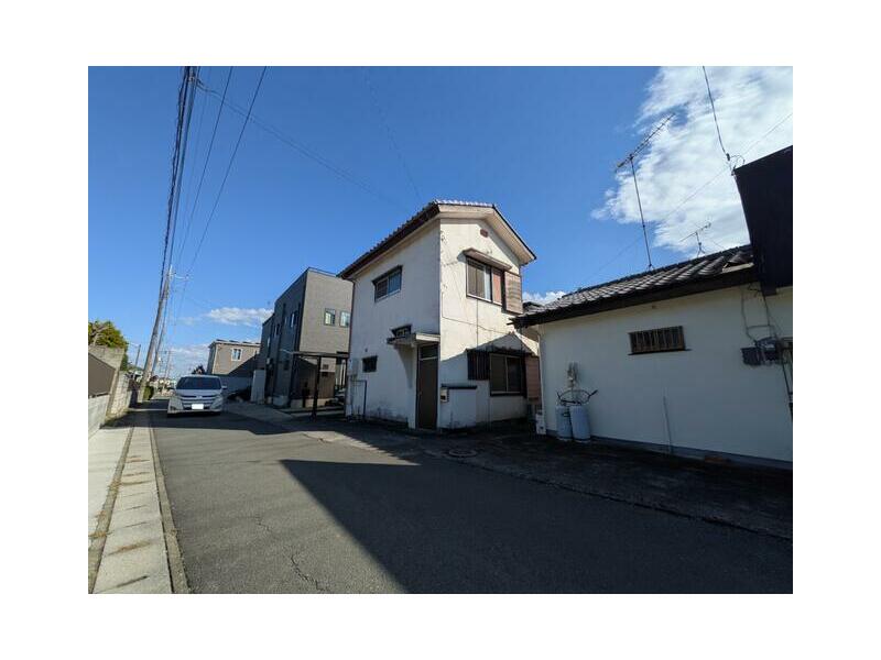 Namegawa-cho, Hiki-gun, Oaza Tsukinawa (Musashiarashiyama Sta.) 2F 3K

3,000,000 yen