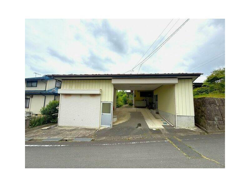 2F 6DK in Kinsei-nakamachi Nishiura, Kurihara-shi, Kurikoma-kogen Sta.

1,110,000 yen