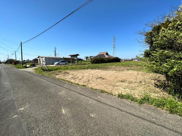 広々300坪超えの土地！！買って下さい！！