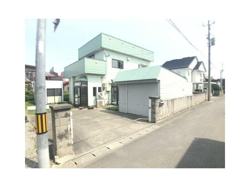Aomori-shi, Aomori-shi Zoumichi 3-chome (Koyanagi station) 2F 4LDK

8.6 million yen