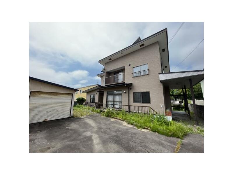Tomakomai City, Shirakaba Town 4-chome (Ito Station), 2-story building, 6LDK