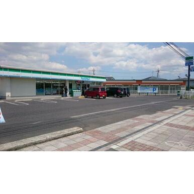 ファミリーマート くらしき駅北店 距離：601m