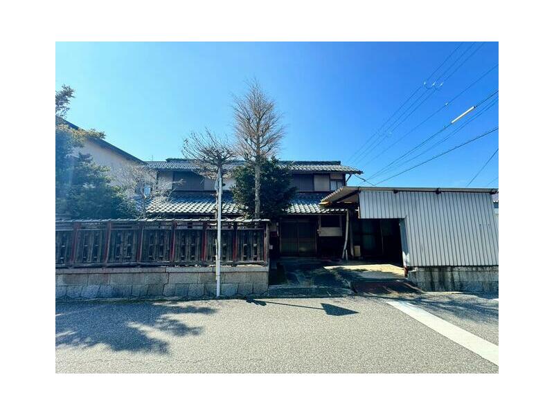 Higashiomi City, Kurimi Dezaike Town (Notogawa Station) Single-story building 11LDK