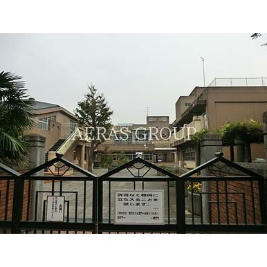 横浜市立大岡小学校 距離：492m