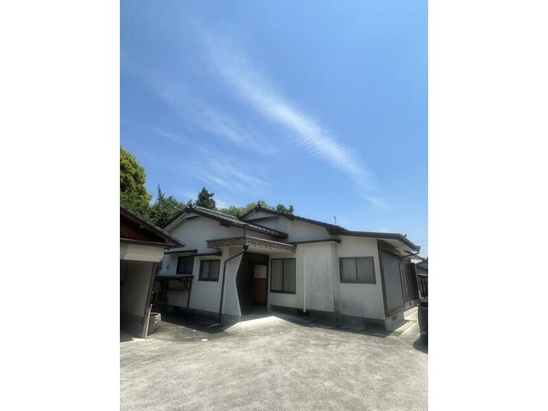 Kumamoto Prefecture, Nishiki Town, Oaza Ichitake (Ichitake Station) Single-story building 5DK