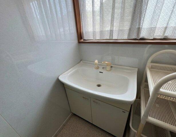 Takasu-cho, Onomichi City (near Higashi-Onomichi Station) 2-story building, 5DK &mdash; photo 7