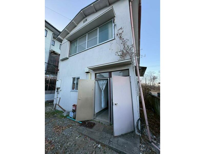 2F 5DK in Ikaho-cho Ikaho (Kanashima Sta.), Shibukawa-shi, Hokkaido

2F 5DK 980,000 yen