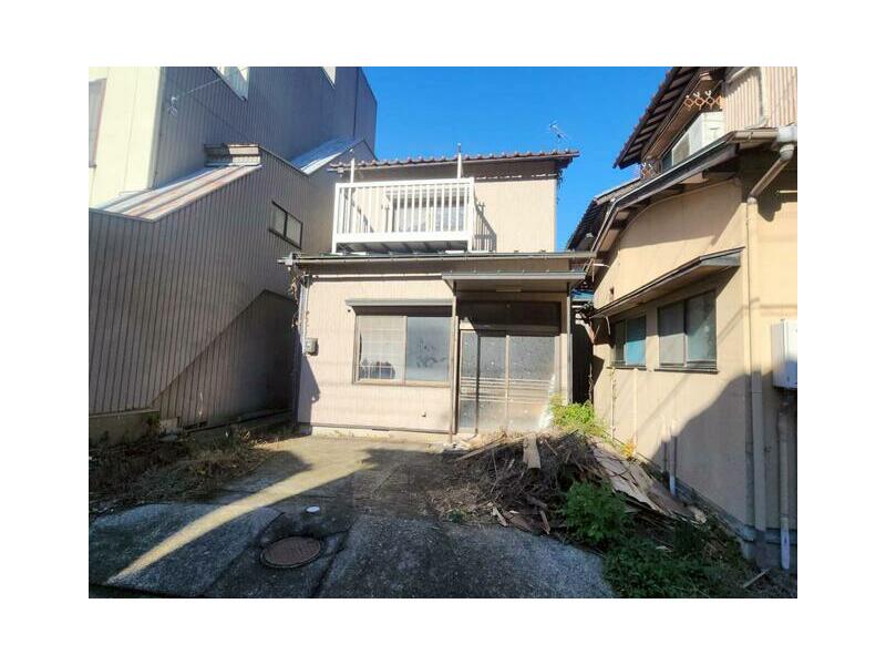 Fukui City Monzen-cho (Hando Station) 2-story 3DK