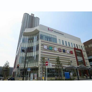 ららテラス武蔵小杉 距離:1,960m