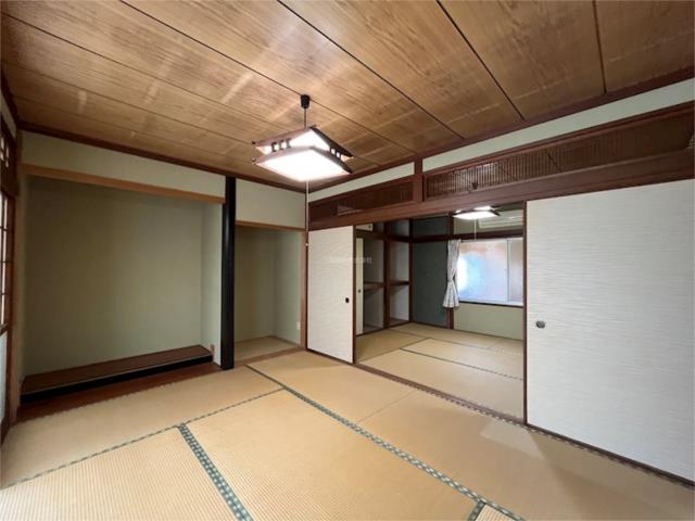 茶室の解明 : 平面データ集成(根岸照彦 著) / 南洋堂書店 / 古本