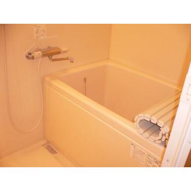 追い焚き機能付浴室