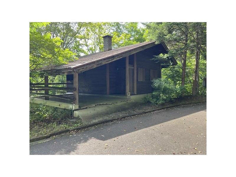 Agatsuma District, Kusatsu Town, Oaza Maeguchi (Gunma Otsu Station) Single-story building 3LDK