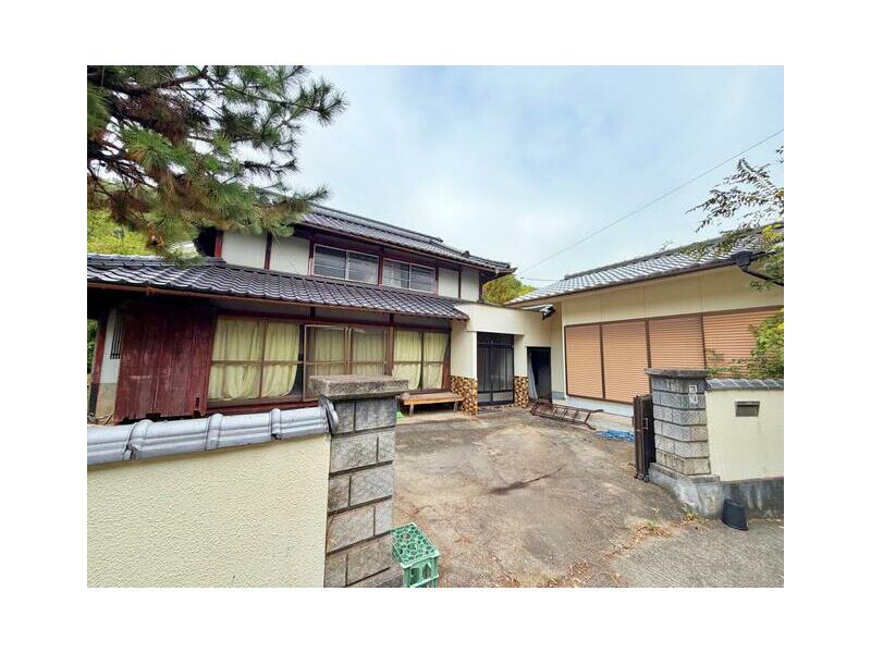 Fukuyama City Utsumi Town I (Matsunaga Station) 2-story 7DK