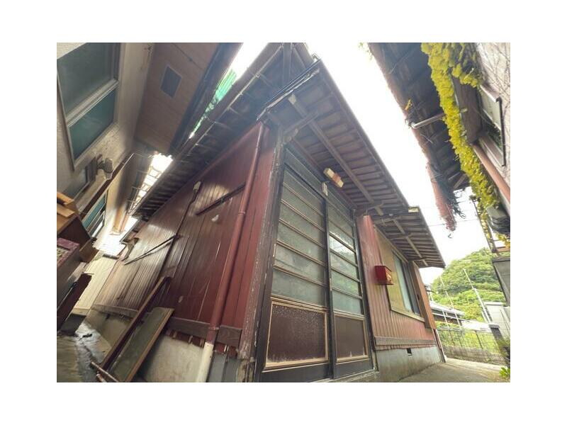 2F 6LDK, Oaza-Kamiya, Yura-machi, Hidaka-gun

480,000 yen