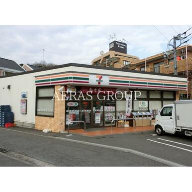 セブンイレブン横浜北寺尾7丁目店 距離:236m