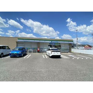 ファミリマート各務原那加前野町店 距離：1,261m