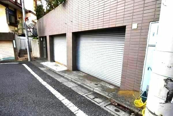 アットホーム 目黒区 上目黒３丁目 中目黒駅 地上2階地下2階建 ５ｌｄｋ 目黒区の中古一戸建て 提供元 三井不動産リアルティ 株 渋谷オフィス 一軒家 家の購入