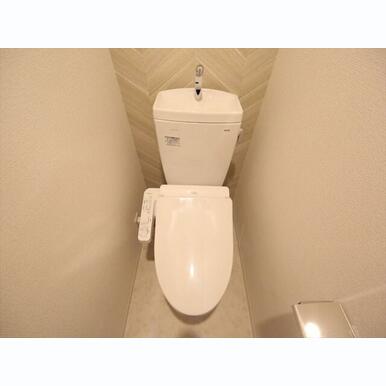 温水洗浄暖房便座付トイレ