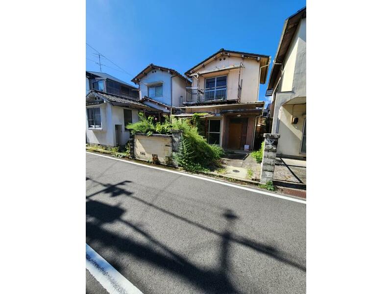 2F 3K, Takaota, Tobe-cho, Iyo-gun

2.2 million yen