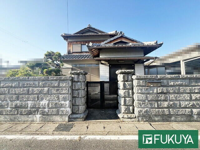 Cheap house for sale in Omihachiman, Shiga
