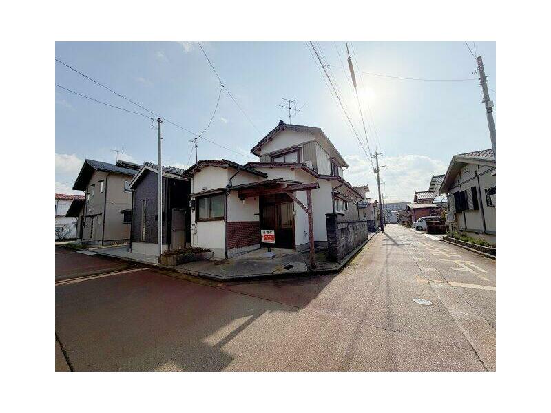 Marunouchi-cho Otte, Komatsu-shi, Komatsu （Komatsu station） 2F 4K

3,500,000 yen