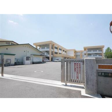 北川副小学校 距離:1,025m