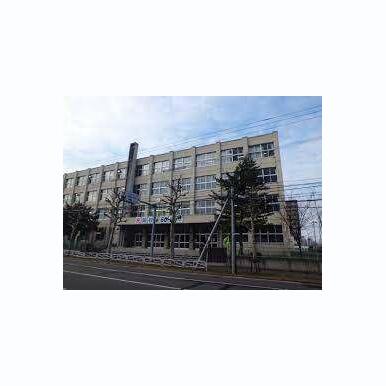 札幌市立旭小学校 距離:1,049m