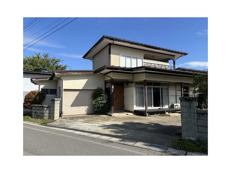 2-story 4SLDK in Yarai 1-chome, Yonezawa City (Nishi Yonezawa Station)