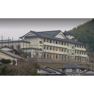 長崎市立片淵中学校 距離：1,210m