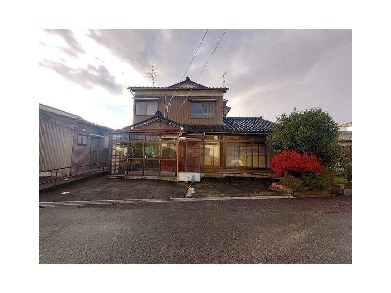 Nakaniikawa District, Tateyama Town, Terada (Wakakozuka Station) 2-story 9DK