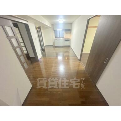 居間