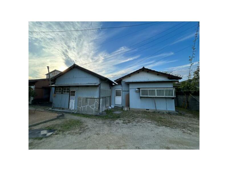 Higashikagawa-shi, Minato (Sanbonmatsu Sta.) Single story house, 4DK

Single-story house 4DK 350,000 yen