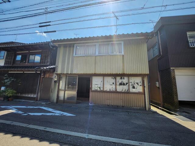 Cheap house for sale in Oyabe, Toyama
