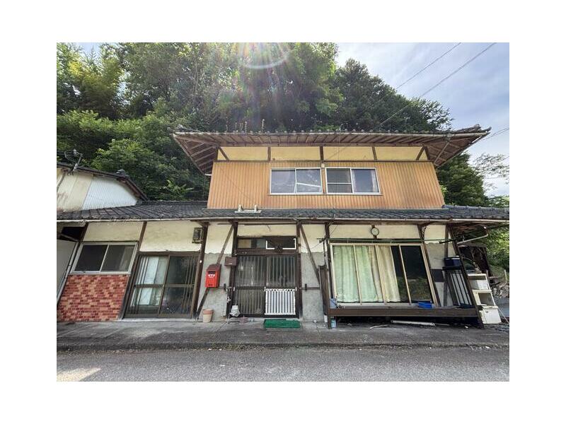 Nakatomobuchi, Kinokawa-shi, Tokyo 2F 5LDK

1.5 million yen