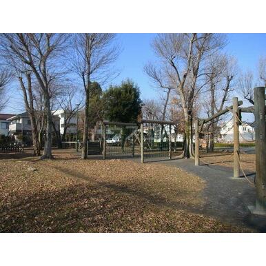 あかしあの森公園 距離:1,150m
