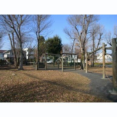 あかしあの森公園 距離:1,150m