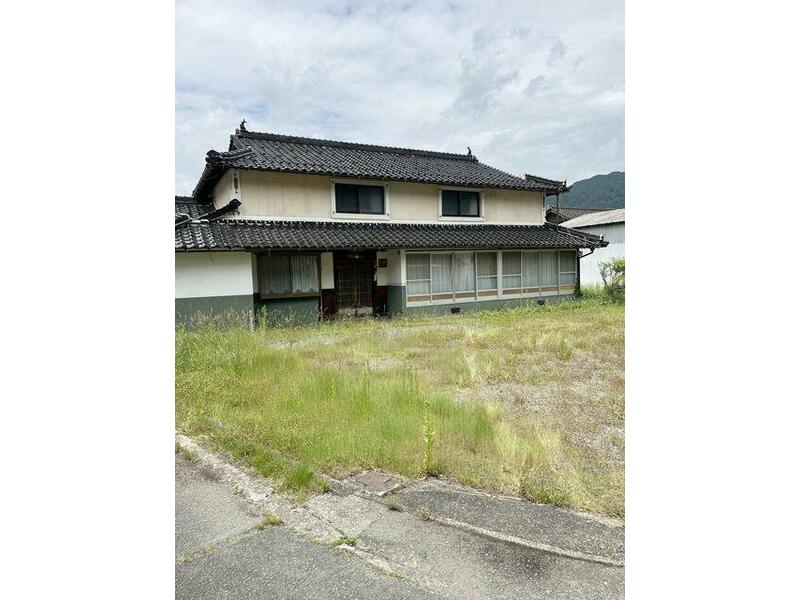 Asago-shi, Sawa (Aokura station) 2F 9DK

1.8 million yen