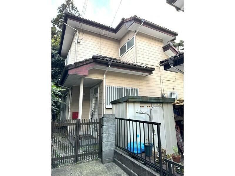 Hanhara, Aikou District, Aikawa Town (Hon-Atsugi Station) 2-story building 4LDK