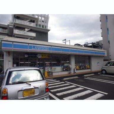 ローソン 距離:327m