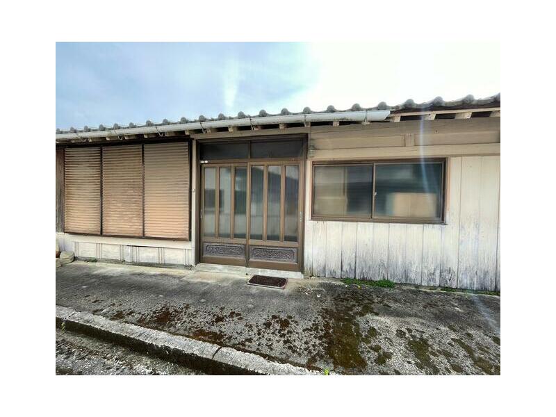 Nachikatsuura-cho, Higashimuro-gun Oaza-Shimosato （Shimosato station） Single-story building, 6 SLDK

900,000 yen