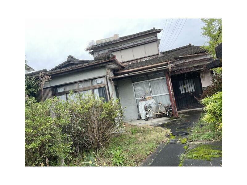 Hitoyoshi-shi, Hitoyoshi-shi, Kanagawa (Hitoyoshi Onsen Sta.) 2F 3DK

1,000,000 yen
