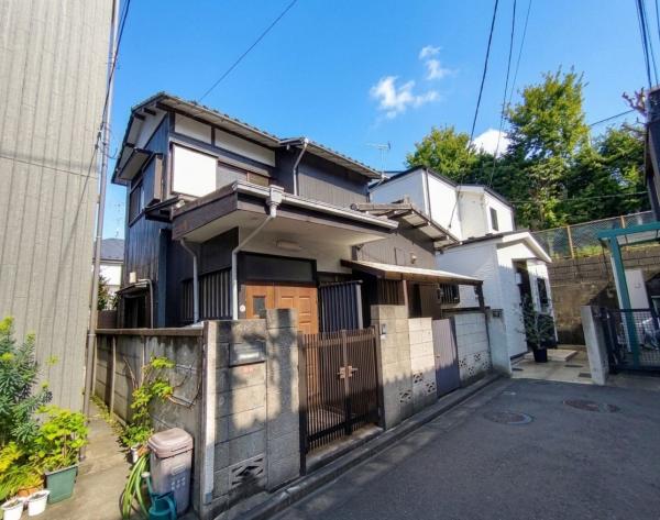 Cheap house for sale in Suginami, Tokyo