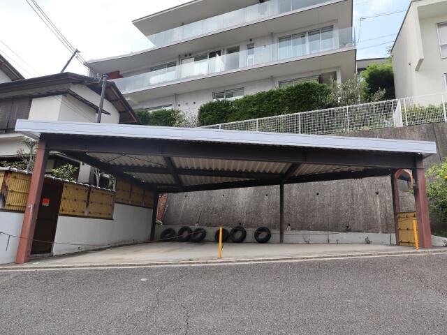 アットホーム 西宮市 苦楽園二番町 苦楽園口駅 地上2階地下1階建 ７ｓｌｄｋ 西宮市の中古一戸建て 提供元 株 大京穴吹不動産 西宮店 受付 本社インフォメーションデスク 一軒家 家の購入