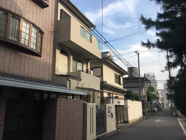 アットホーム 大阪市住吉区 帝塚山中１丁目 帝塚山駅 3階建 ６ｓｌｄｋ 大阪市 住吉区の中古一戸建て 提供元 株 恵幸商事 一軒家 家の購入
