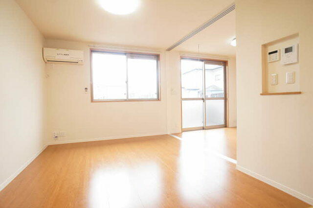 アットホーム ソレイユ ヴェルジェａ １０２ ２ｌｄｋ 提供元 シャーメゾンショップ 株 エダ住宅 小山市の賃貸テラスハウス